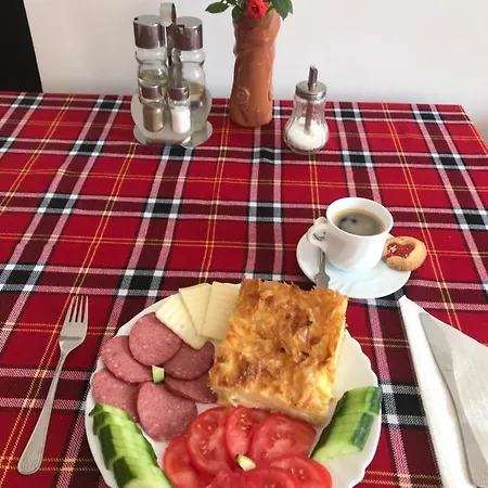 Konukevi Alla 2*